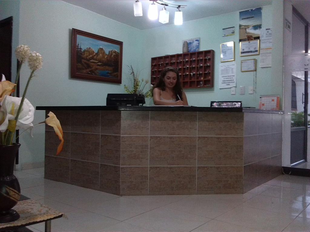 בוקארמנגה Hotel Tachiras מראה חיצוני תמונה
