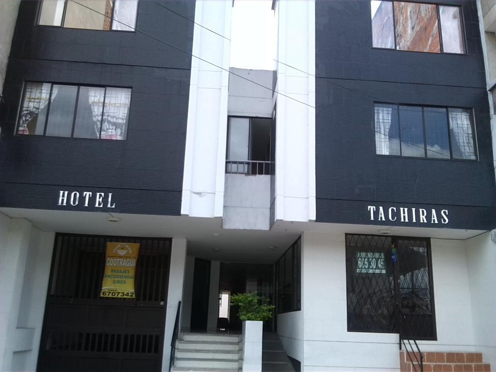 בוקארמנגה Hotel Tachiras מראה חיצוני תמונה