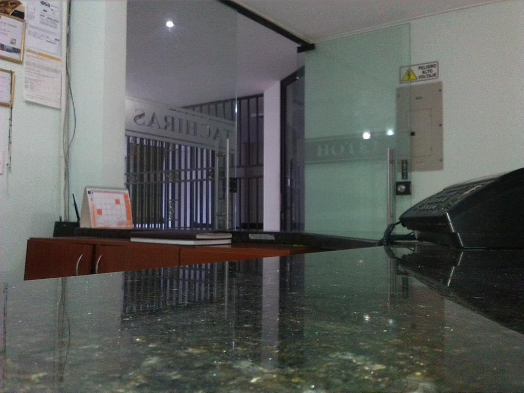 בוקארמנגה Hotel Tachiras מראה חיצוני תמונה
