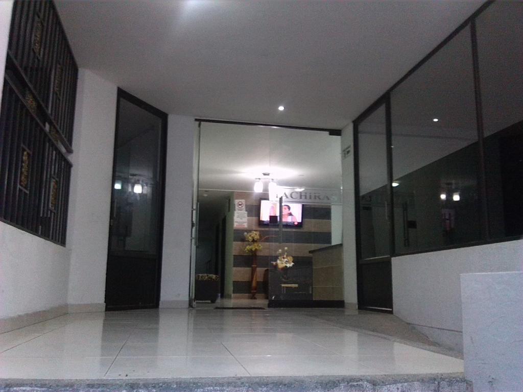 בוקארמנגה Hotel Tachiras מראה חיצוני תמונה